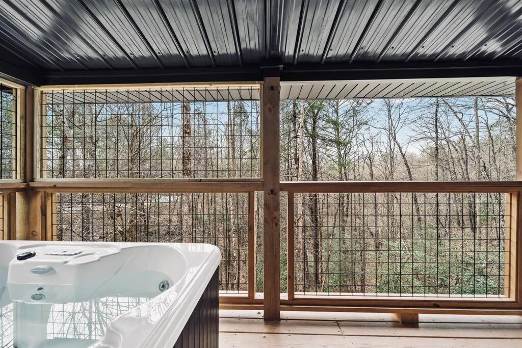 Honeymoon Couples Cabin Secluded, Hot Tub, Views Sevierville Zewnętrze zdjęcie