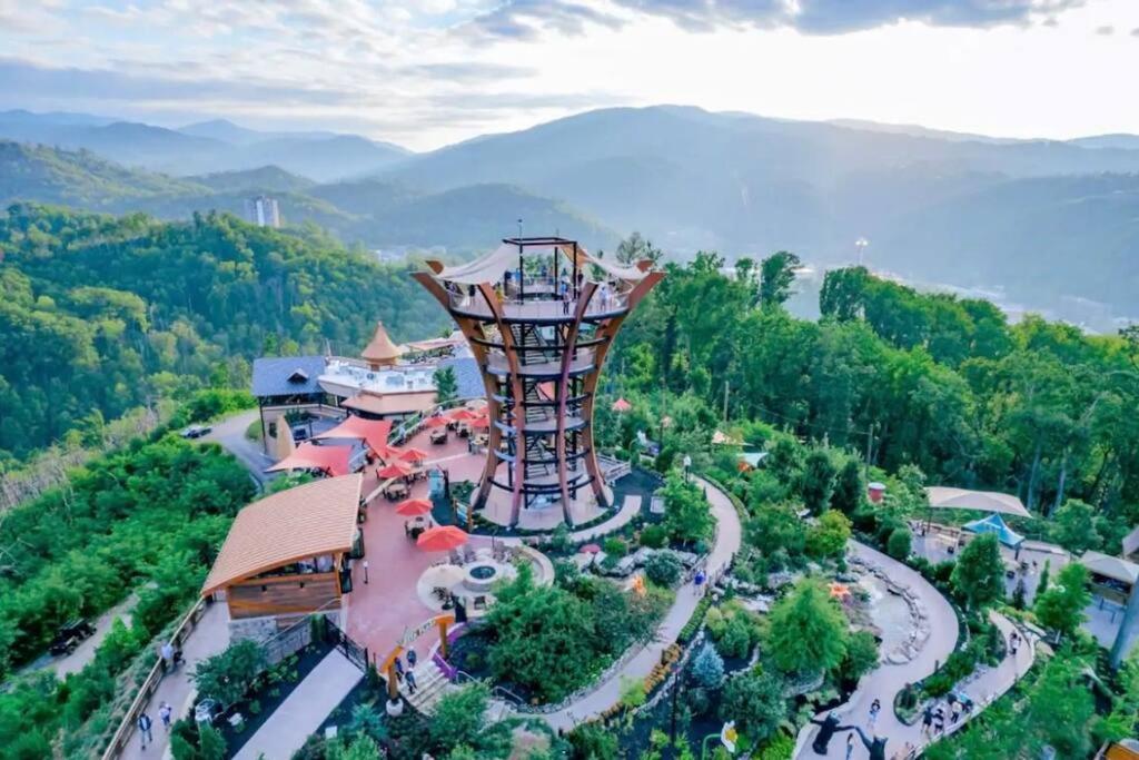 Honeymoon Couples Cabin Secluded, Hot Tub, Views Sevierville Zewnętrze zdjęcie